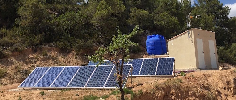 building-an-off-grid-home-in-matarraña-spain-02