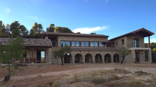 off-grid home in Matarraña